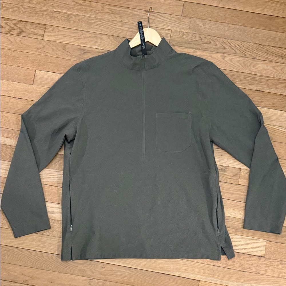 lululemon athletica Men's Olive Lightweight Jacket - Picture 4 of 4